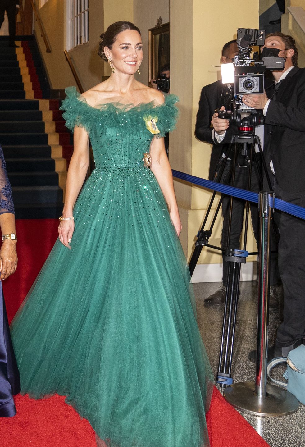 The Duke And Duchess Of Cambridge Visit Belize, Jamaica And The Bahamas - Day FiveKINGSTON, JAMAICA - MARCH 23: Catherine, Duchess of Cambridge at the dinner hosted by Patrick Allen, Governor General of Jamaica, at King's House, on March 23, 2022 in Kingston, Jamaica. The Duke and Duchess of Cambridge are visiting Belize, Jamaica and The Bahamas on behalf of Her Majesty The Queen on the occasion of the Platinum Jubilee. The 8 day tour takes place between Saturday 19th March and Saturday 26th March and is their first joint official overseas tour since the onset of COVID-19 in 2020. (Photo by Jane Barlow - Pool/Getty Images)Pool