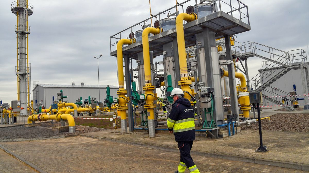 Uroczysto?? otwarcia gazoci?gu Baltic Pipe
Fot. East News, Budno (woj. zachodniopomorskie), 27.09.2022. Uroczystosc symbolicznego uruchomienia przesylu w gazociagu Baltic Pipe w Budnie k. Goleniowa. Baltic Pipe to interkonektor gazowy przez Morze Baltyckie, laczacy dunski i polski system przesylowy gazu i umozliwiajacy import gazu z Norwegii do Polski.
--