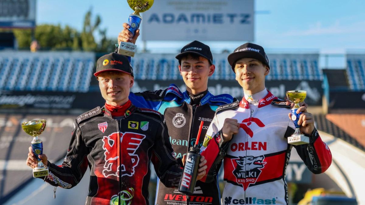 WP SportoweFakty / Michał Krupa / Na zdjęciu od lewej: Maksymilian Pawełczak, Kamil Witkowski i Oskar Kręglicki