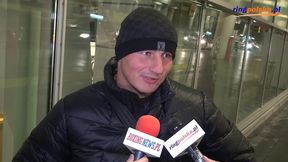 Szpilka znów miał problemy na lotnisku