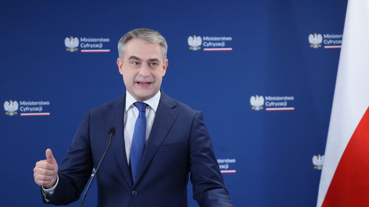 Ministerstwo Cyfryzacji o eP?atno?ciach w mObywatel
Fot. Wojciech Olkusnik/East News, 21.08.2024. Warszawa. Konferencja prasowa w Ministerstwie Cyfryzacji na temat:  ePlatnoaci w mObywatelu.
N/z: minister Krzysztof Gawkowski
Wojciech Olkusnik