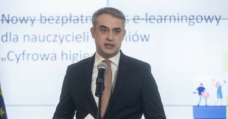 W PiS kpili z wpadki wicepremiera. W "Faktach" TVN tłumaczył błąd