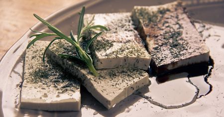 Bardzo lekkie tofu marki Mori-nu
