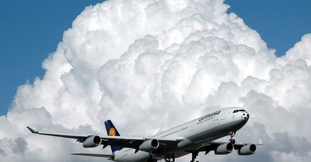 Lufthansa i Air France będą omijać półwysep Synaj