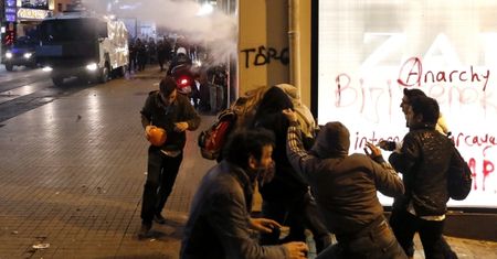 Protesty w Turcji. Starcia w trakcie antyrządowej demonstracji w Stambule