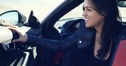 ''Szybcy i wściekli'': Michelle Rodriguez testuje Jaguara F-TYPE SVR