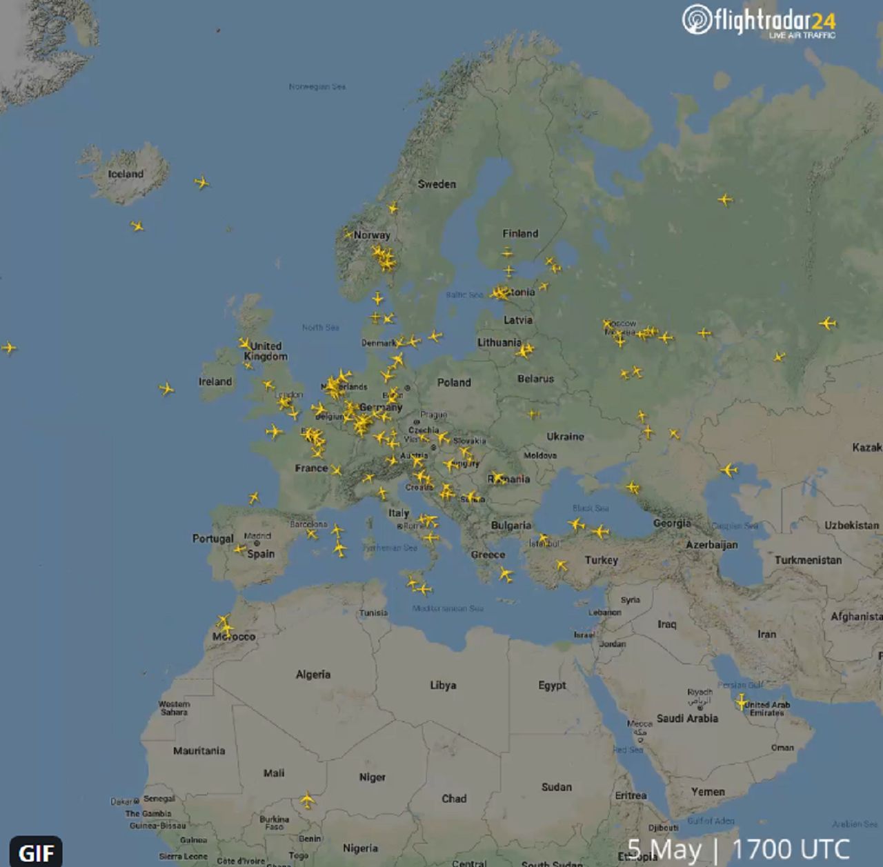 Niebo opustoszało. Serwis FlightRadar publikuje wymowną grafikę