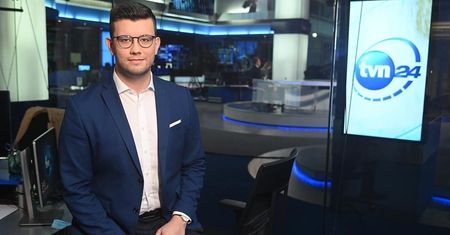 Artur Molęda zakpił z rządu. Pokazał ekran ze studia TVN