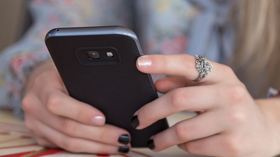 Wiele osób przeszkadza brak autentyczności w social mediach