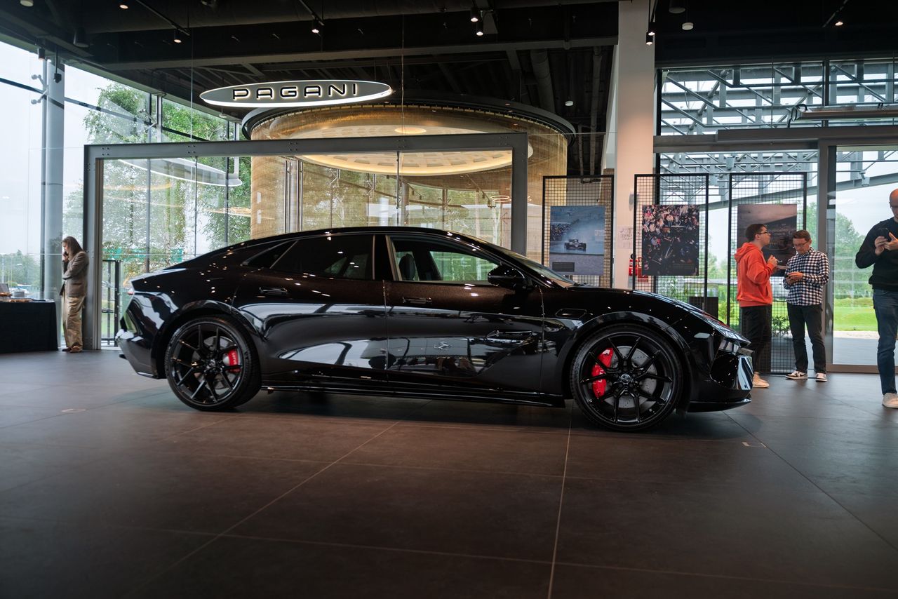 Otwarcie salonu Lotus Warszawa
