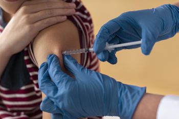 Zmiany w kalendarzu szczepień. Obejmą dzieci i nastolatki