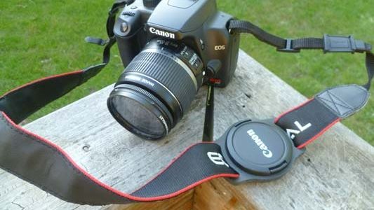Koniec z gubieniem dekielków - Lens Cap Holder 1