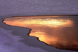 Lód na mazurskich jeziorach grozi załamaniem