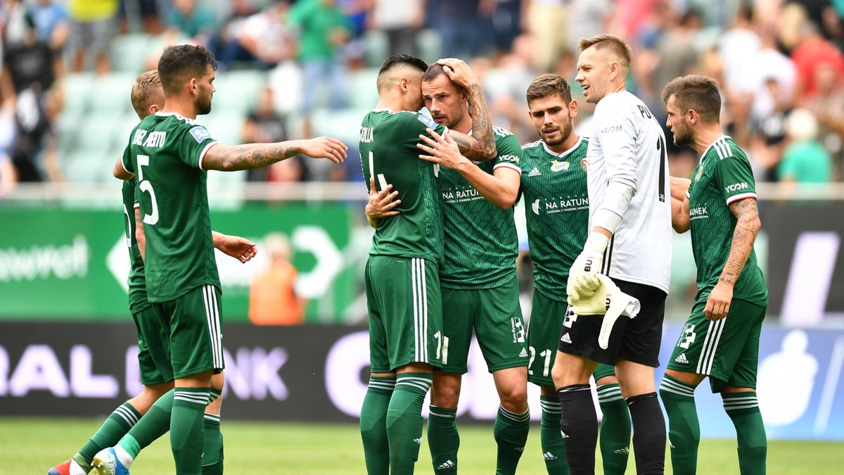 PAP/EPA / Maciej Kulczyński / Na zdjęciu: Radość piłkarzy Śląska Wrocław