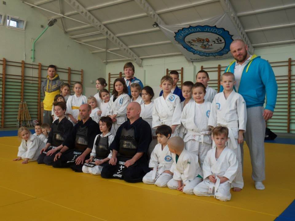 Jak dzieciaki judo ćwiczyły