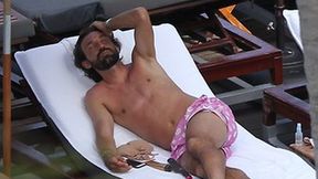 Włosi walczą na Euro 2016, a Pirlo opala się w Miami. Z seksowną partnerką