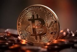 Bitcoin traci na wartości. Wszystko przez decyzję Elona Muska ws. Tesli