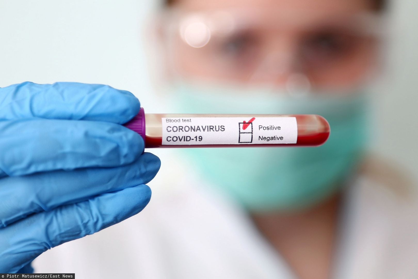 Koronawirus może utrzymywać się w powietrzu przez wiele godzin