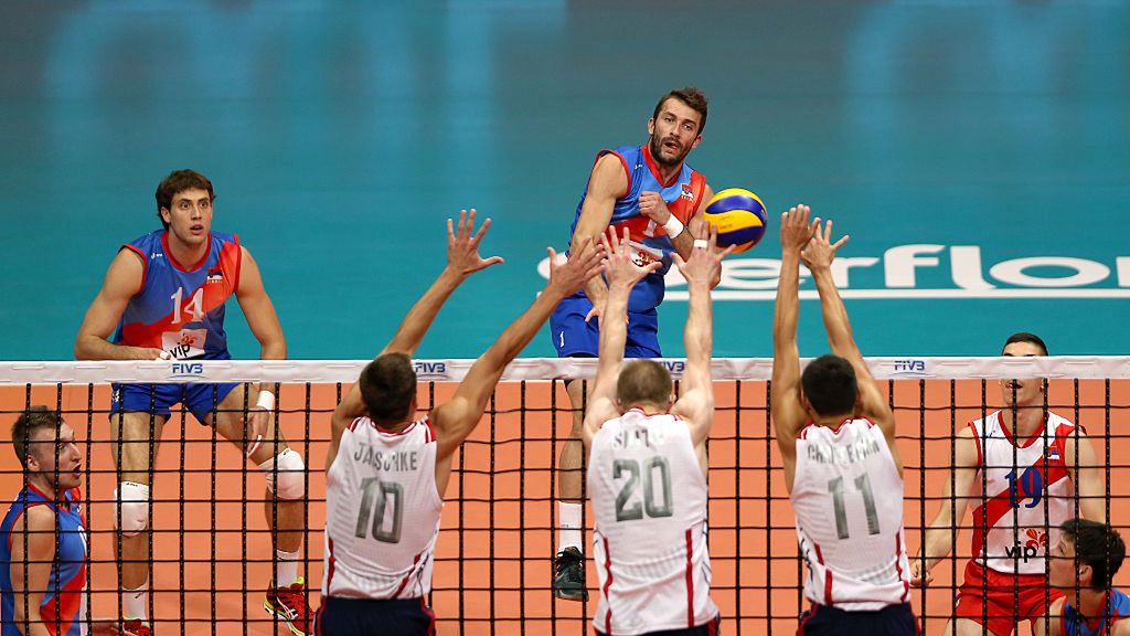 Getty Images / Matthew Stockman / Na zdjęciu: Nikola Kovacević (w ataku)