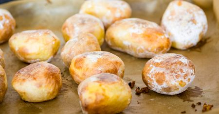 Najlepszy sposób na pieczone ziemniaki. Naprawdę smakują jak z ogniska