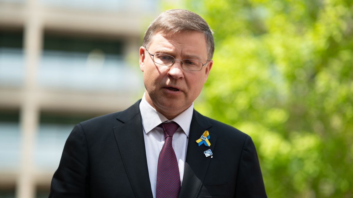 Na zdjęciu wiceszef KE Valdis Domrovskis