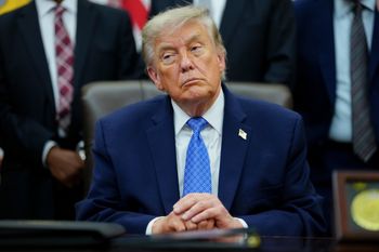 Zgrzyt na linii USA-Iran. Trump mówi o spotkaniu, Teheran zaprzecza