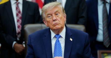 Zgrzyt na linii USA-Iran. Trump mówi o spotkaniu, Teheran zaprzecza