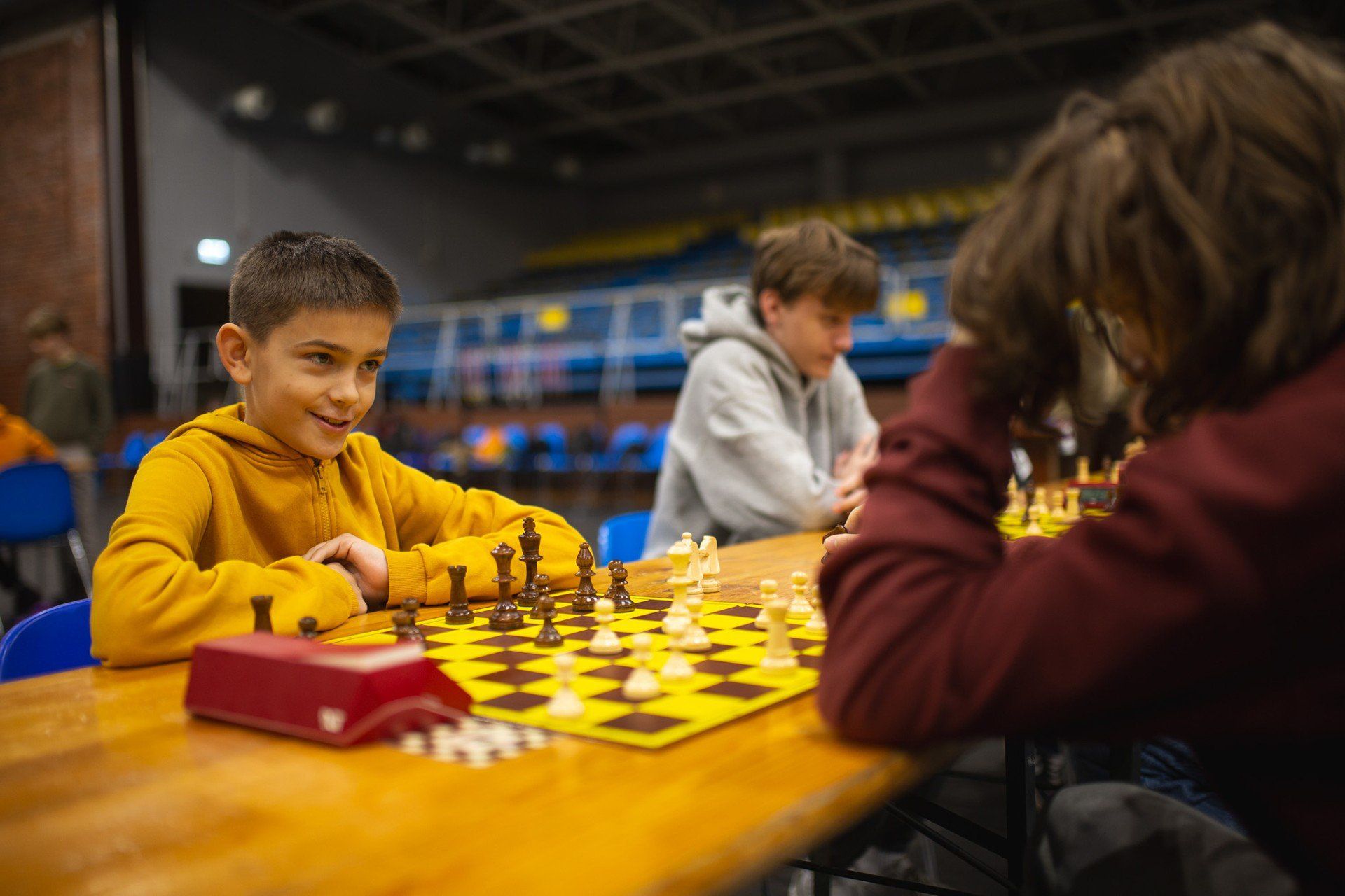 Młodzi szachiści rozegrali emocjonujące zawody drużynowe w Słupsku