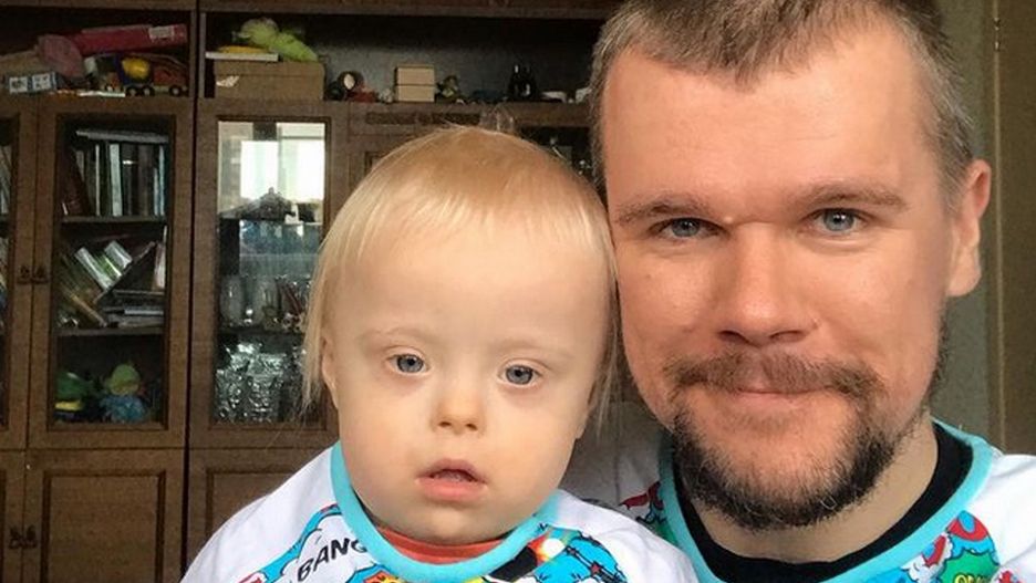 Matka porzuciła męża i dziecko. Samotny ojciec wychowuje chorego synka