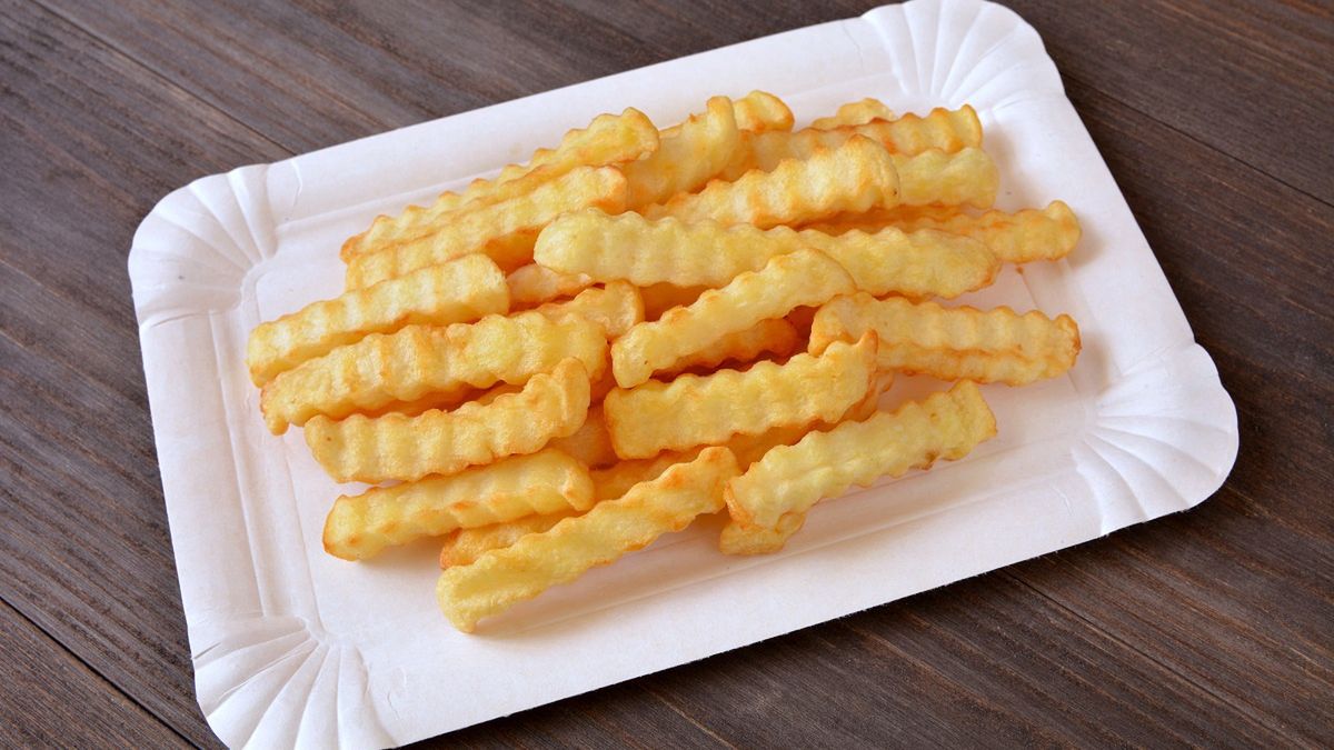 Sekret idealnie chrupiących mrożonych frytek - poznaj ten prosty trik