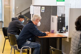 Bezrobocie w Polsce opiera się kryzysowi. Szósty miesiąc z rzędu bez zmian