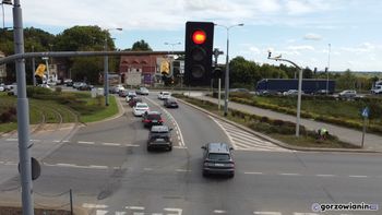 Gorzów: Światła na rondzie Santockim znów włączone. Tym razem na stałe