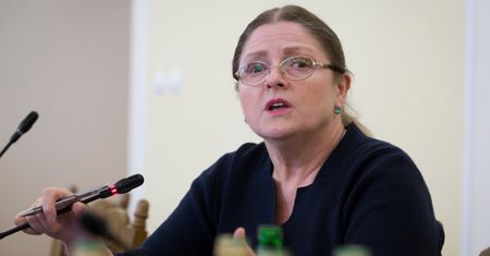 Krystyna Pawłowicz opublikowała zdjęcie sprzed 38 lat. Internauci: "piękna"