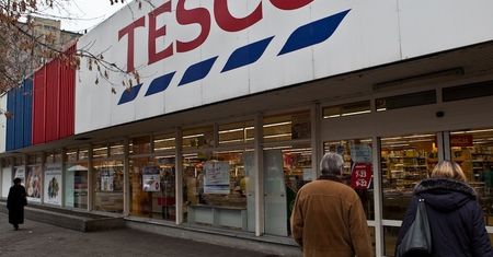 Rewolucja w kasach samoobsługowych Tesco. Mniej agresywne komunikaty