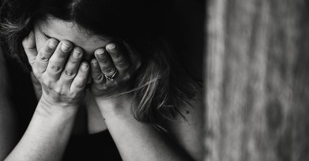 Myślała że pisze do niej syn Clinta Eastwooda. Przelała mu 600 tysięcy złotych