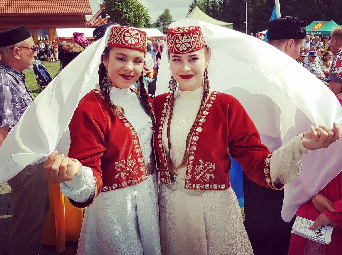 Tatarska wspólnota. Święto Sabantuj na polskich kresach