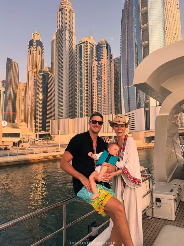 Marcelina Zawadzka relaksuje się z rodziną na jachcie w Dubaju