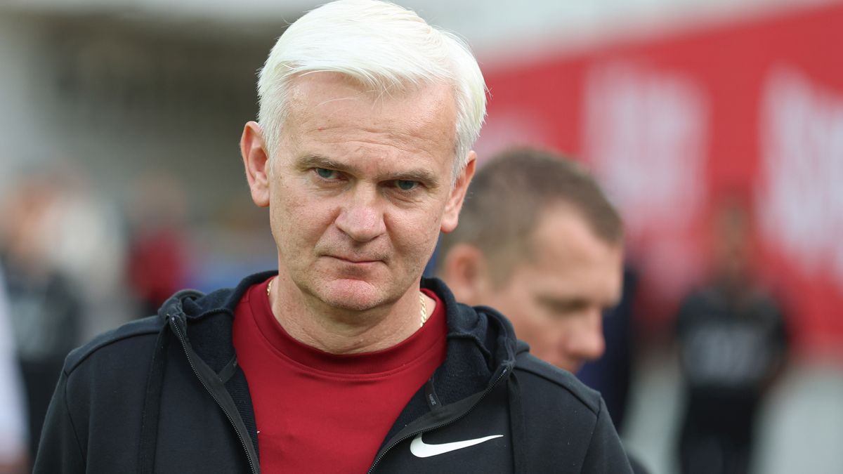 Jacek Magiera wciąż wierzy w mistrzostwo. Jan Urban zmartwiony po wygranej