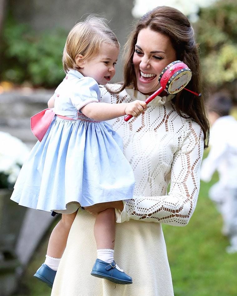 Kate Middleton z małą Charlotte