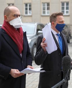 Rzeszów. Posłowie opozycji kontrolowali ekspresowe tempo szczepień