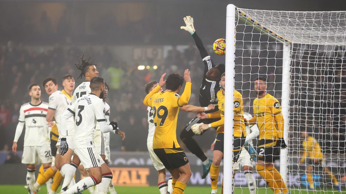 Getty Images / Jack Thomas - WWFC/Wolves / Na zdjęciu: Manchester United w słabym stylu przegrał z Wolverhampton Wanderers