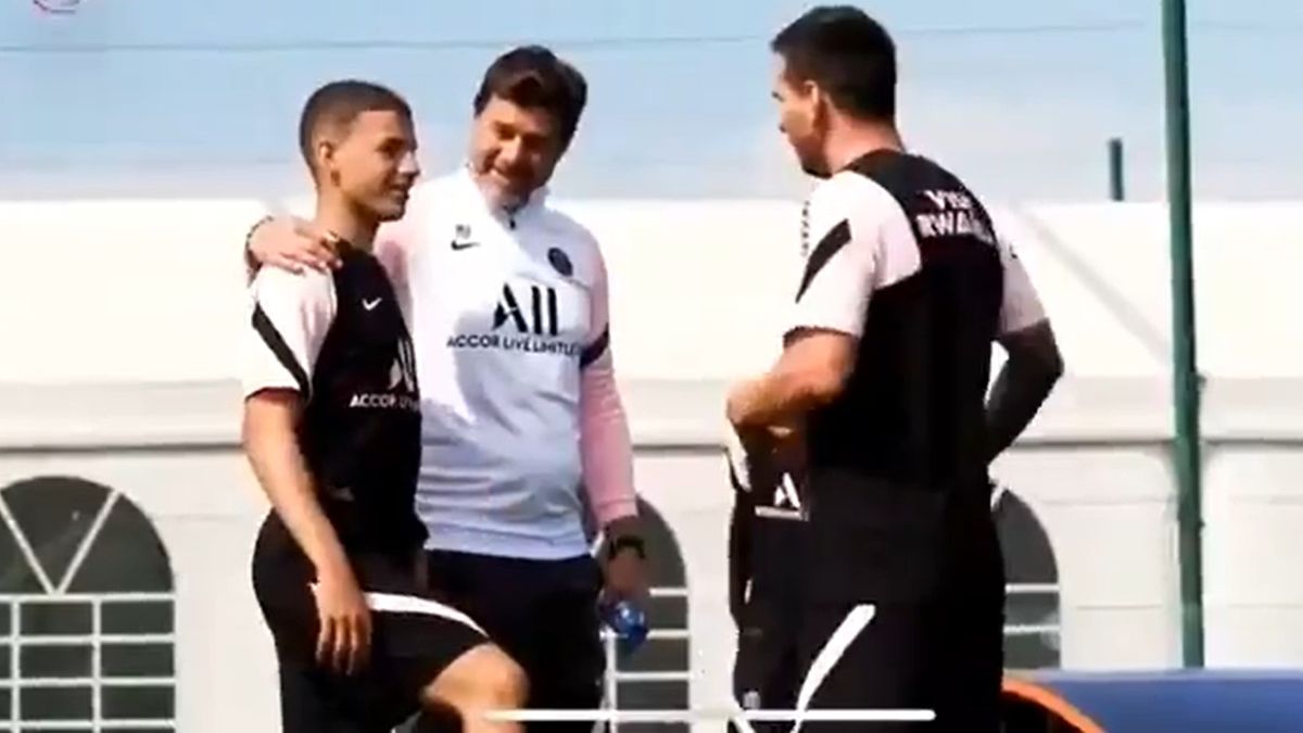 Od lewej: Ismael Gharbi, Mauricio Pochettino i Lionel Messi