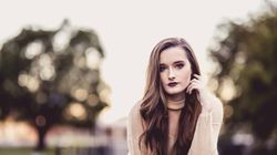 ''Mój brzuch jest okropny'' - modelka walczy z chorobą, która niszczy jej karierę