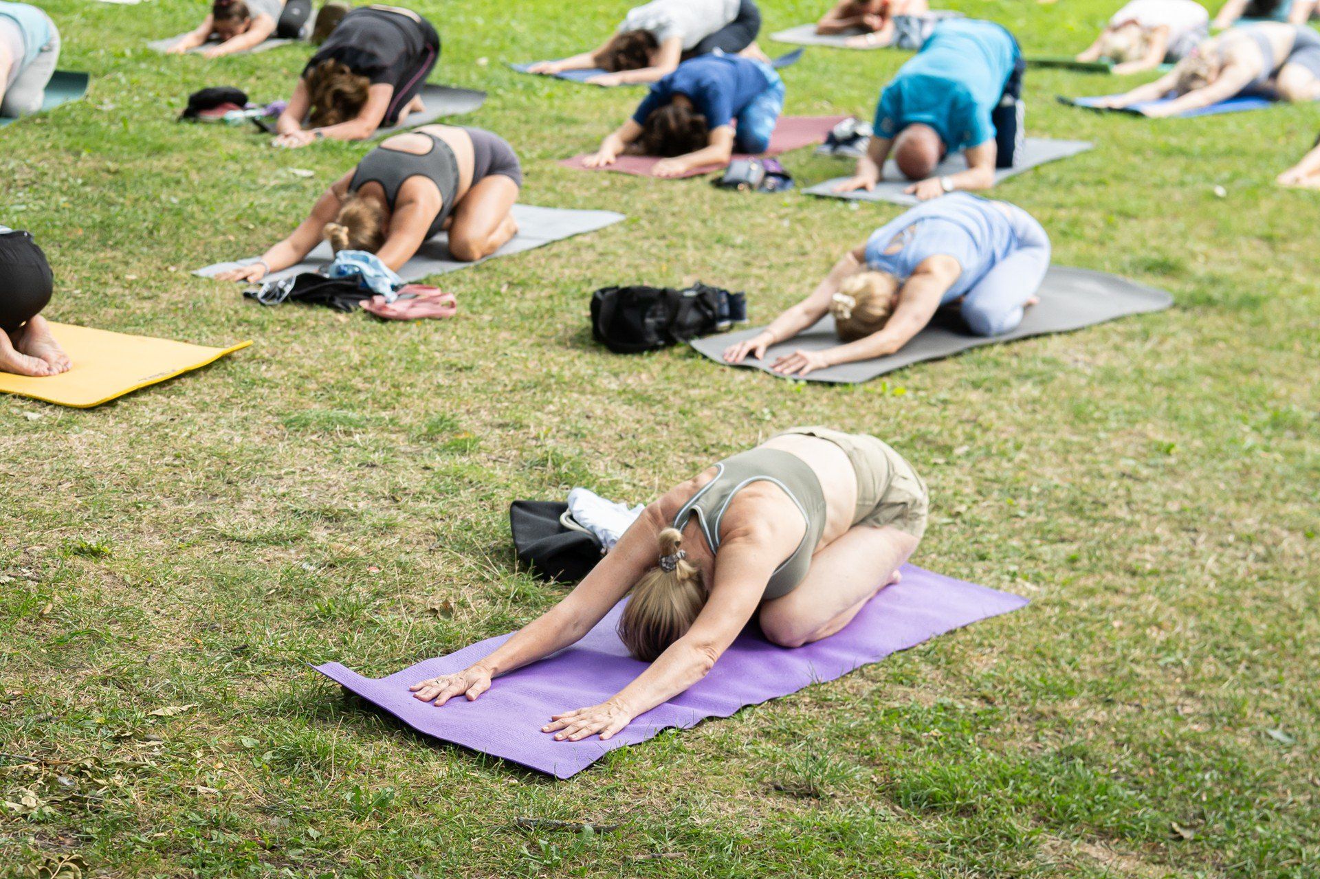Joga w ogrodach Branickich cieszy się dużą popularnością