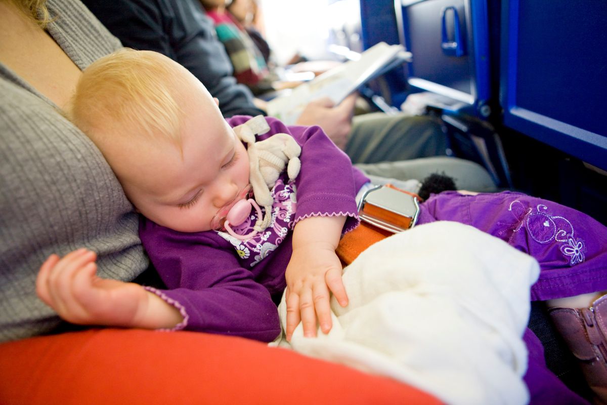 Podróże z niemowlakami często są trudne
