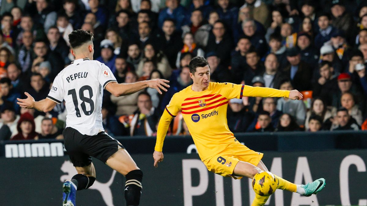 PAP/EPA / Na zdjęciu: Robert Lewandowski