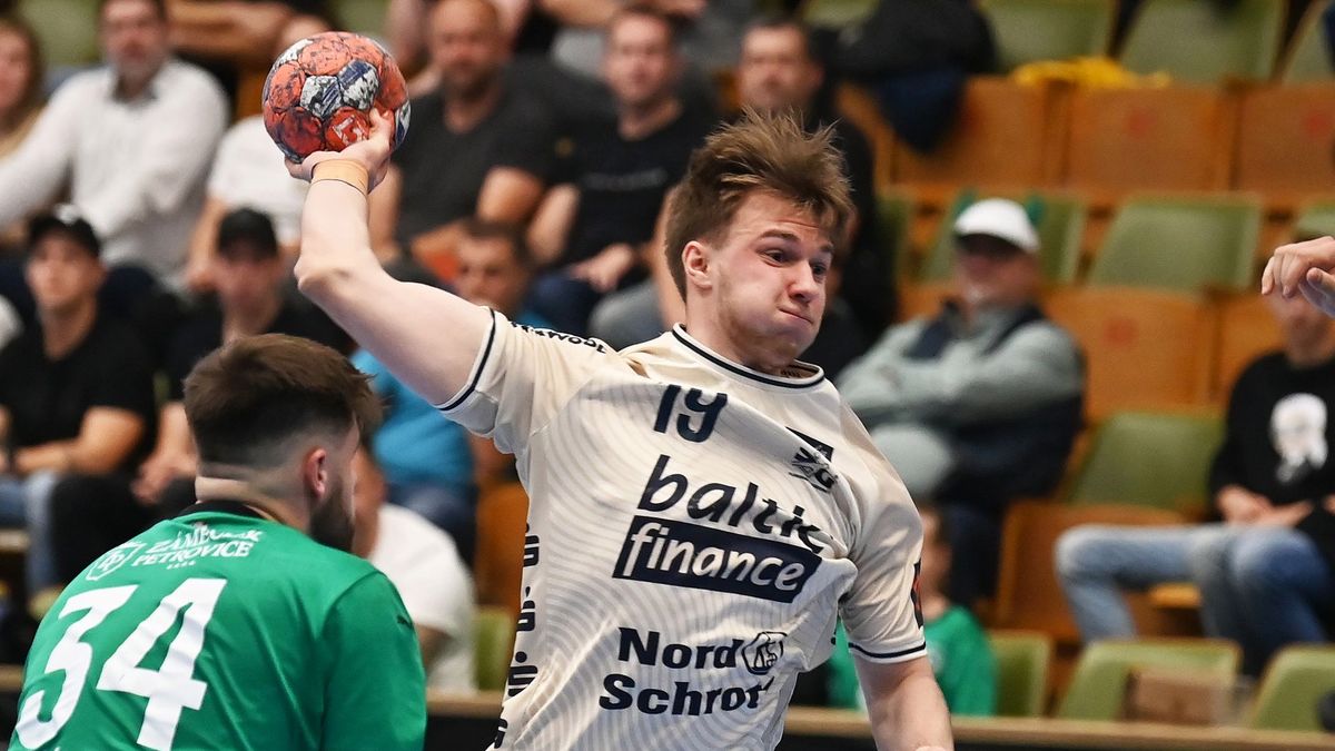 PAP/EPA / Jaroslav Ozana / Oskar Czertowicz w akcji