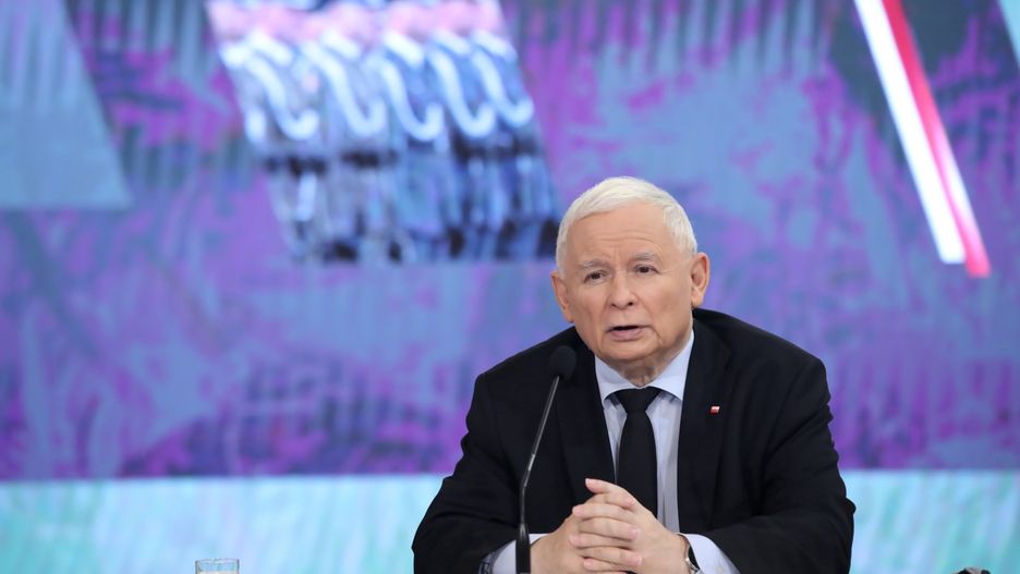 Zdjęcie Jarosława Kaczyńskiego z zegarkiem 