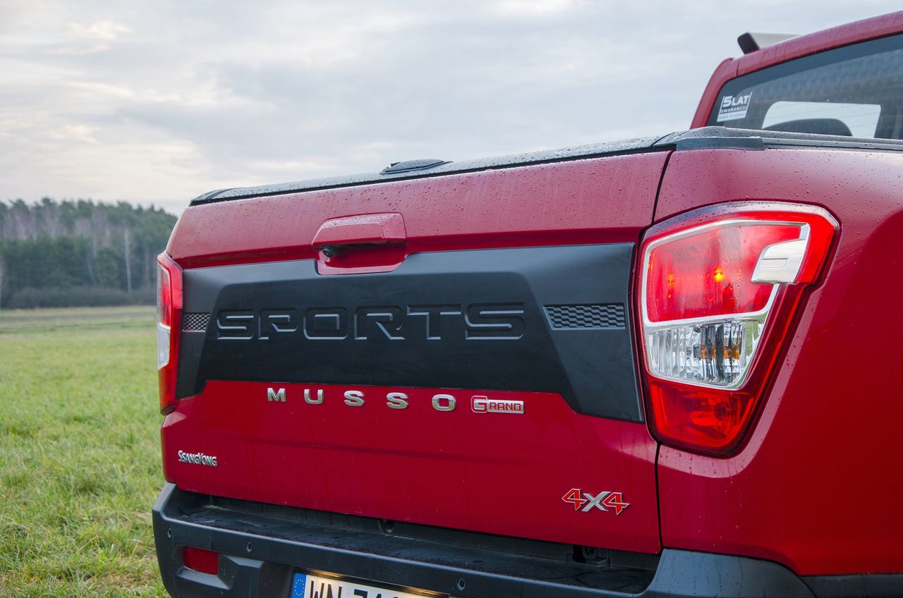 SsangYong Musso Grand z akcesoriami