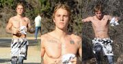 Justin Bieber biega w Hollywood z gołą klatą (ZDJĘCIA)